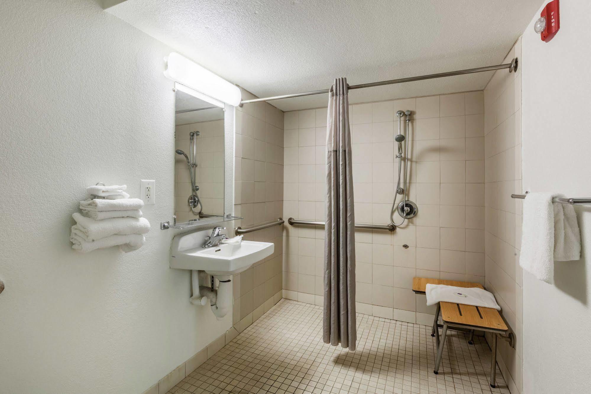Motel 6-Webster, Tx - Houston - Nasa Lake المظهر الخارجي الصورة