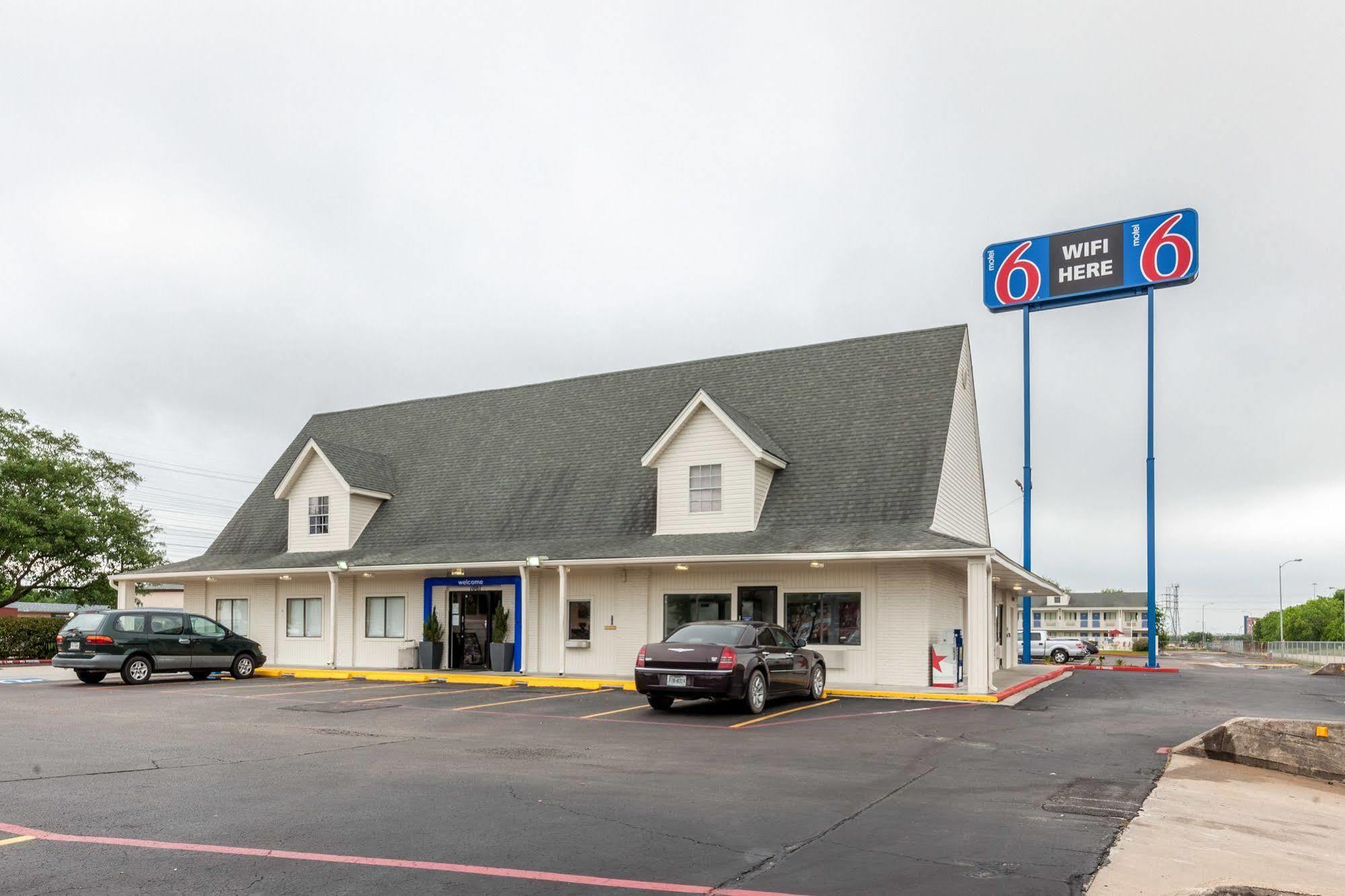 Motel 6-Webster, Tx - Houston - Nasa Lake المظهر الخارجي الصورة